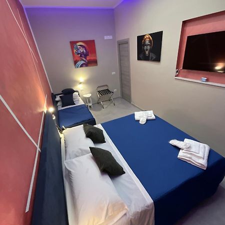 B&B Piccololucio2 Napoli Bagian luar foto