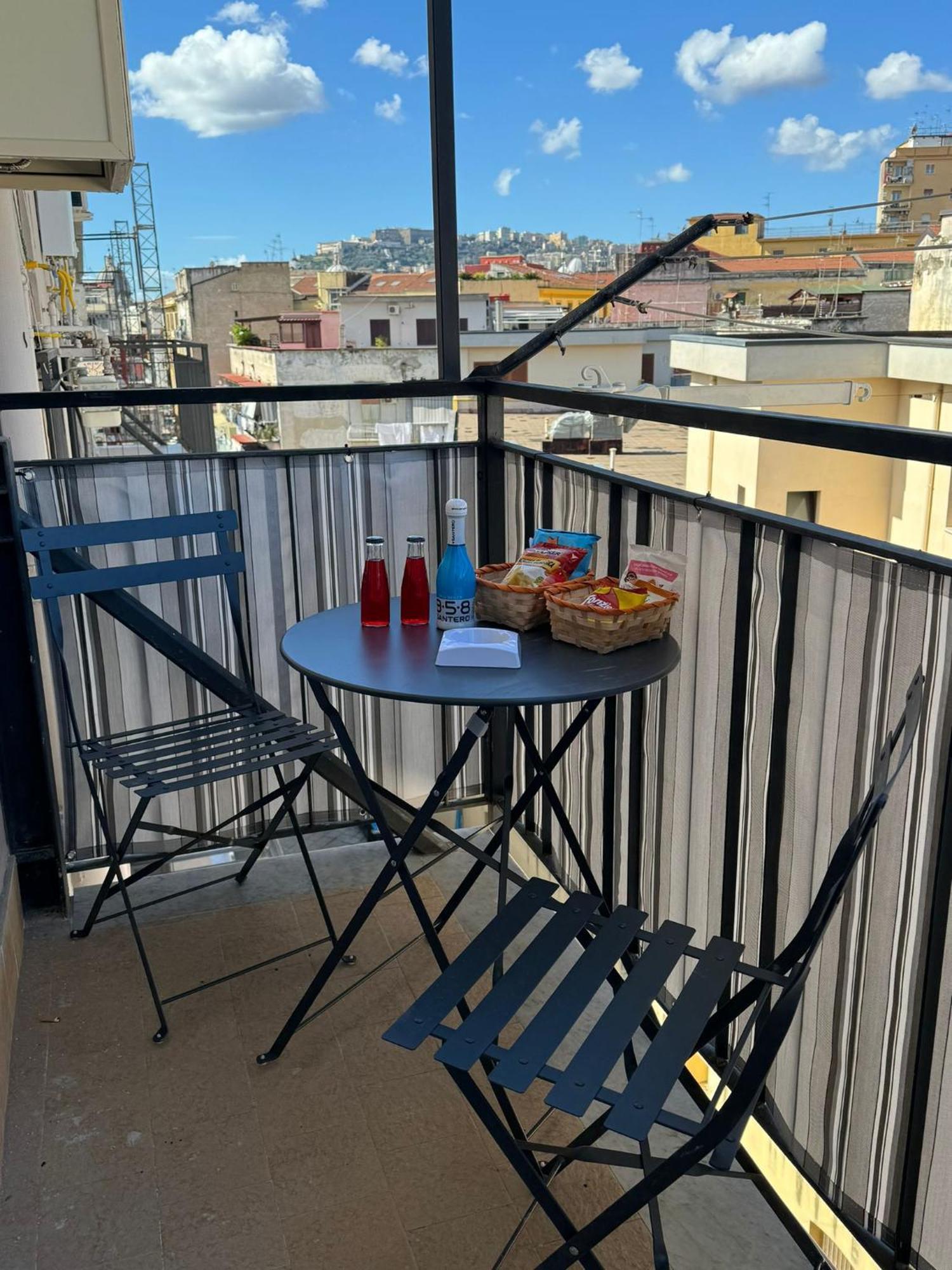 B&B Piccololucio2 Napoli Bagian luar foto