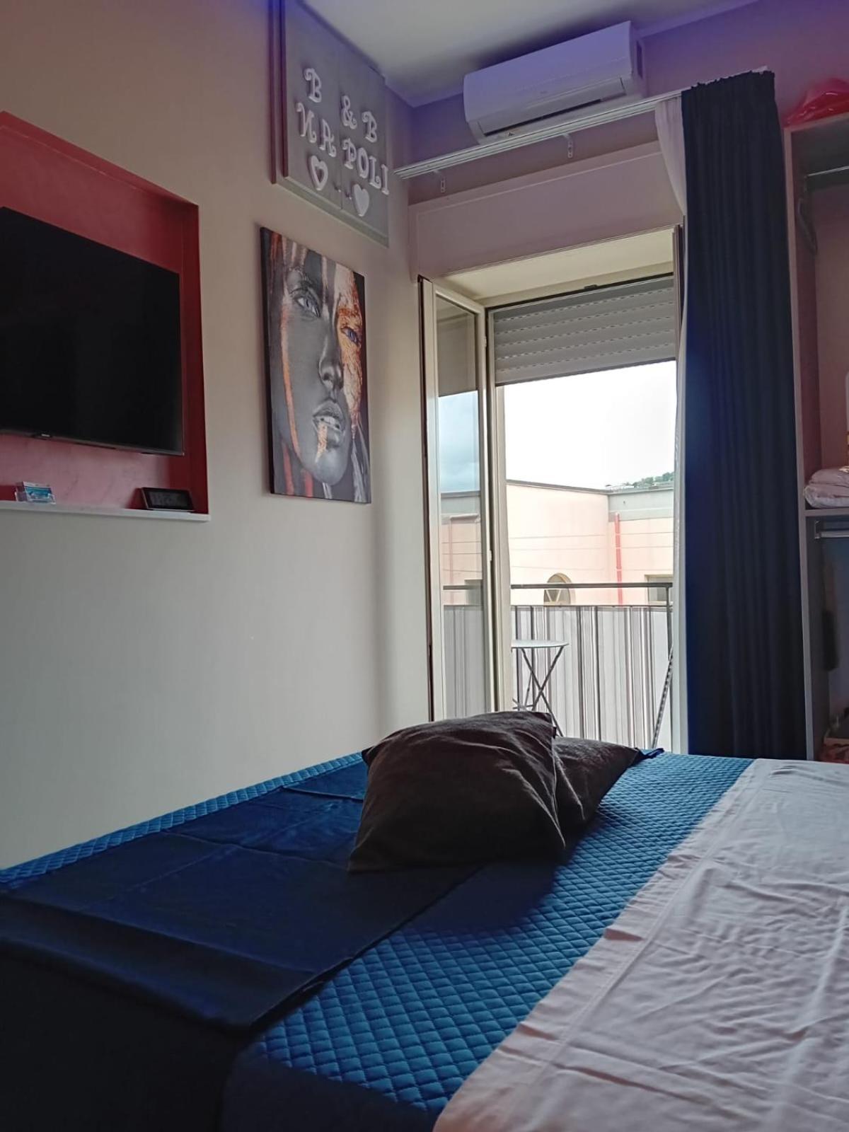 B&B Piccololucio2 Napoli Bagian luar foto