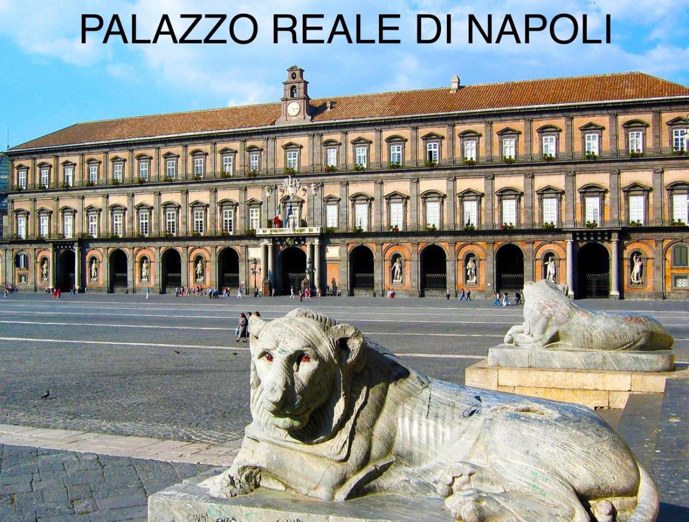 B&B Piccololucio2 Napoli Bagian luar foto
