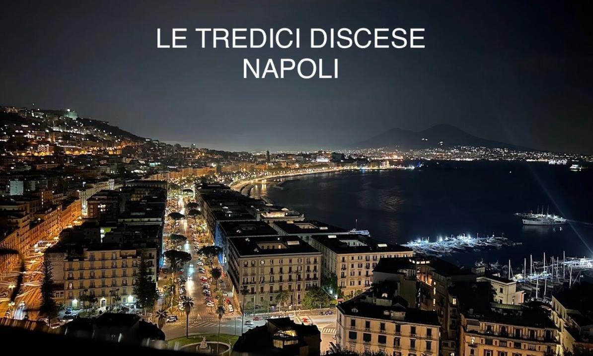 B&B Piccololucio2 Napoli Bagian luar foto